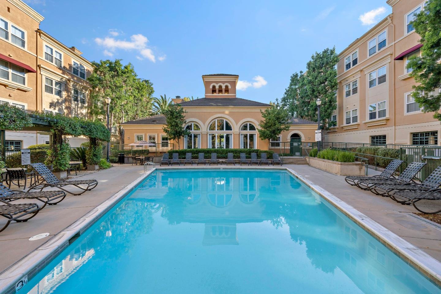 Detail Gallery Image 27 of 38 For 1390 Saddle Rack St #236,  San Jose,  CA 95126 - 1 Beds | 1 Baths