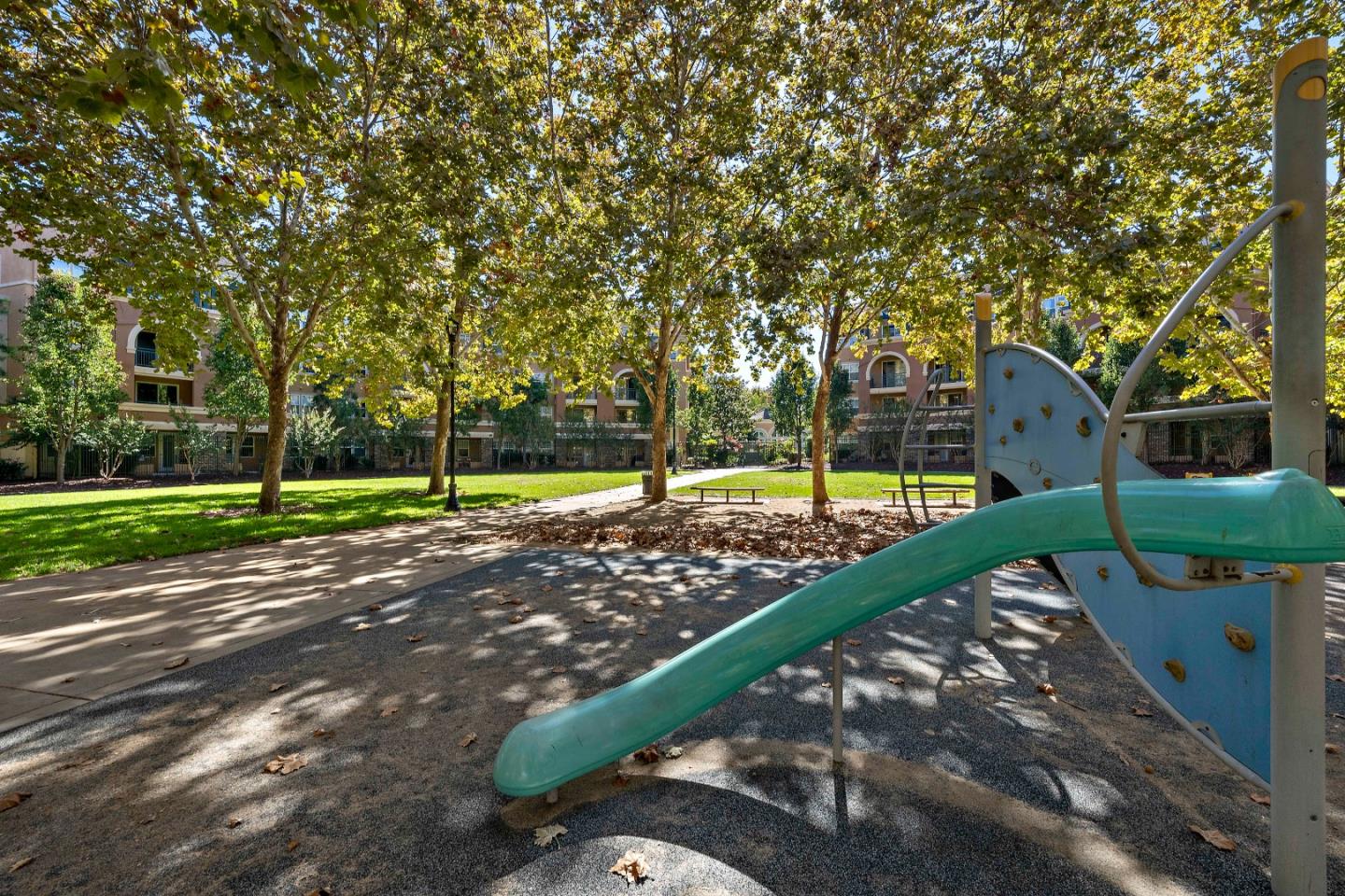 Detail Gallery Image 32 of 38 For 1390 Saddle Rack St #236,  San Jose,  CA 95126 - 1 Beds | 1 Baths