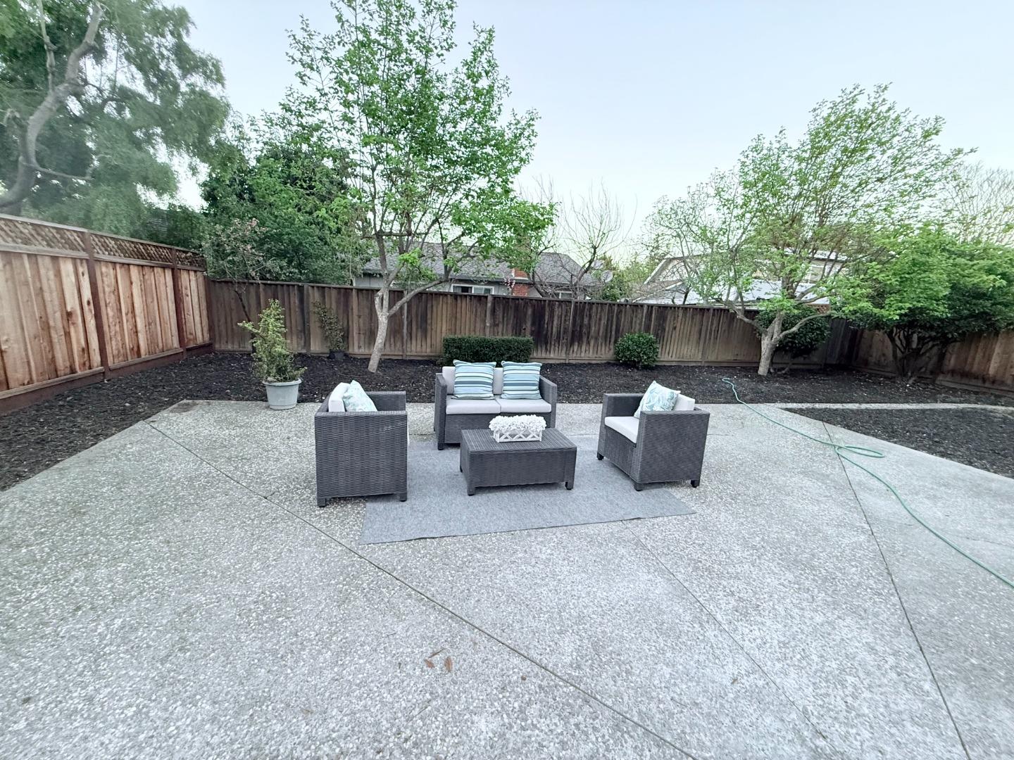 Detail Gallery Image 11 of 11 For 949 Aster Ct, Sunnyvale,  CA 94086 - 5 Beds | 2 Baths