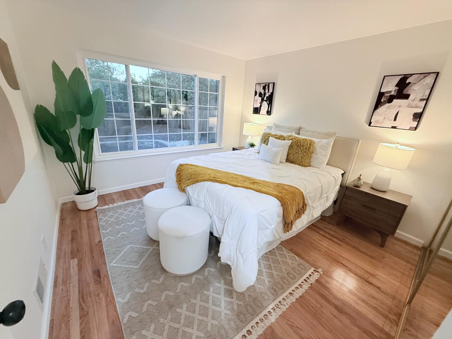 Detail Gallery Image 7 of 11 For 949 Aster Ct, Sunnyvale,  CA 94086 - 5 Beds | 2 Baths