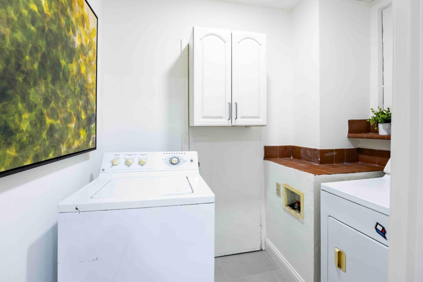 Detail Gallery Image 19 of 24 For 820 Hamilton Ave, Palo Alto,  CA 94301 - 4 Beds | 2 Baths