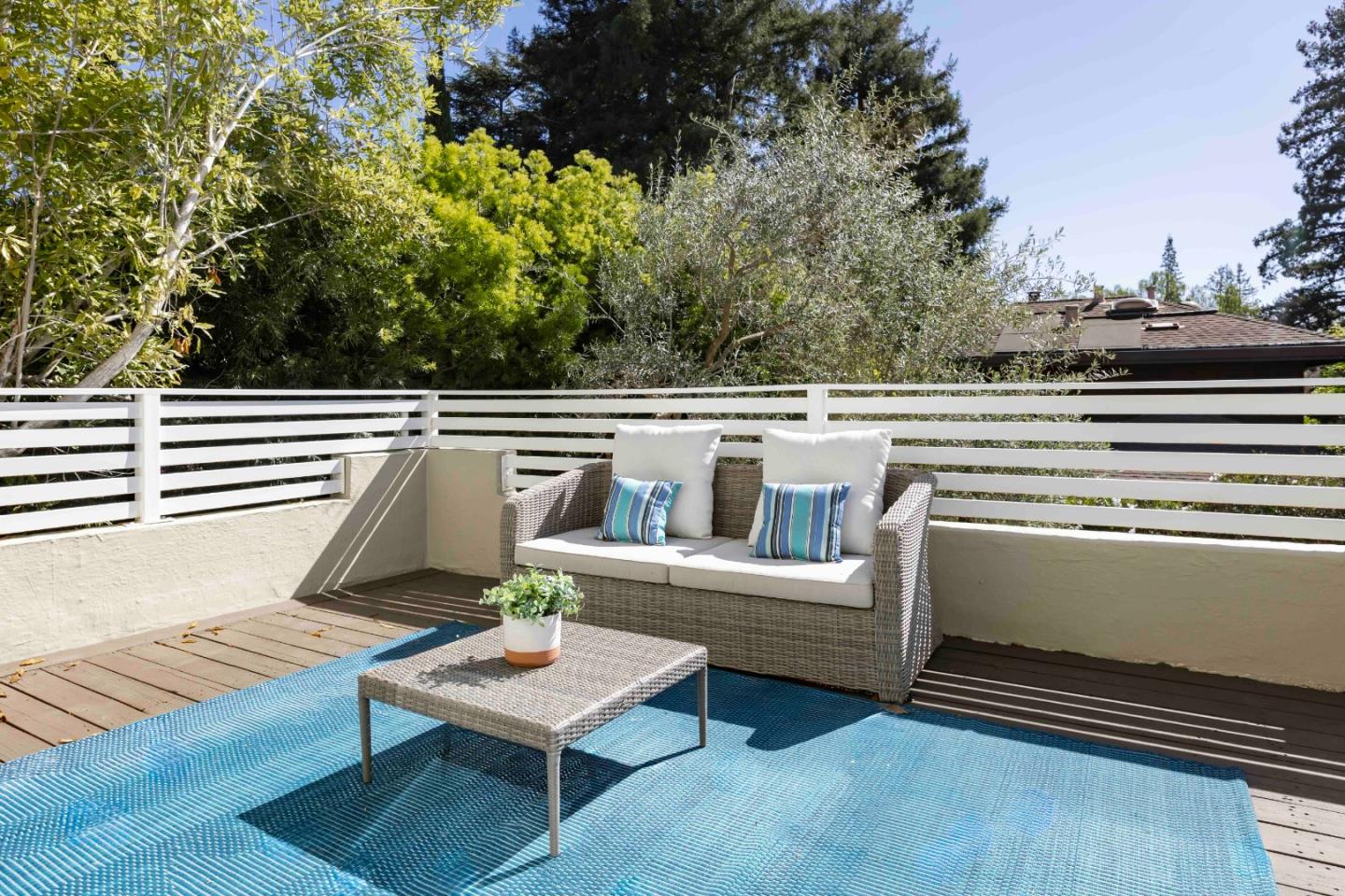 Detail Gallery Image 24 of 24 For 820 Hamilton Ave, Palo Alto,  CA 94301 - 4 Beds | 2 Baths