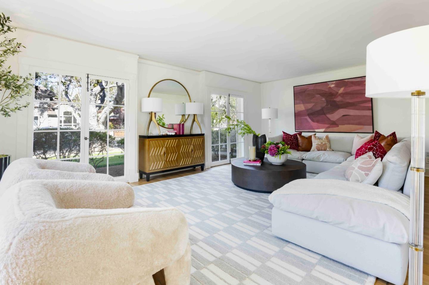 Detail Gallery Image 3 of 24 For 820 Hamilton Ave, Palo Alto,  CA 94301 - 4 Beds | 2 Baths