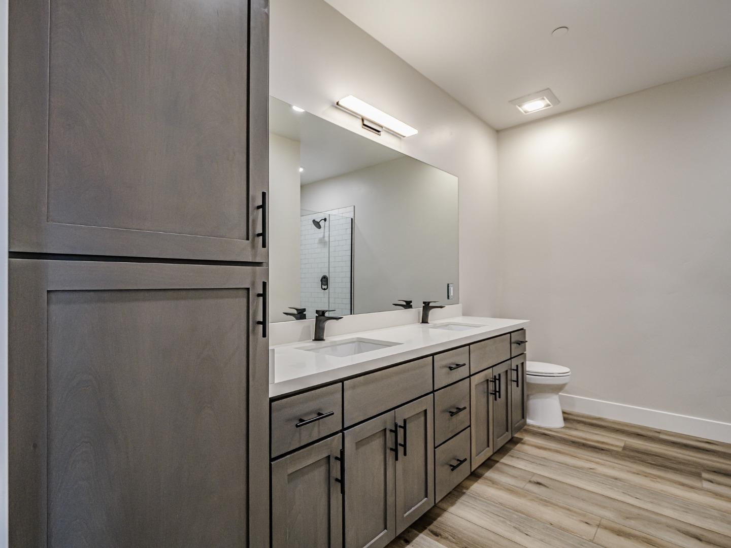 Detail Gallery Image 18 of 26 For 101 Aptos Village Way #1,  Aptos,  CA 95003 - 2 Beds | 2/1 Baths