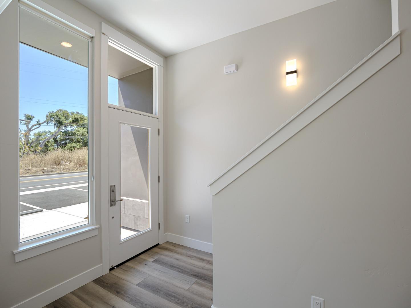 Detail Gallery Image 2 of 26 For 101 Aptos Village Way #1,  Aptos,  CA 95003 - 2 Beds | 2/1 Baths