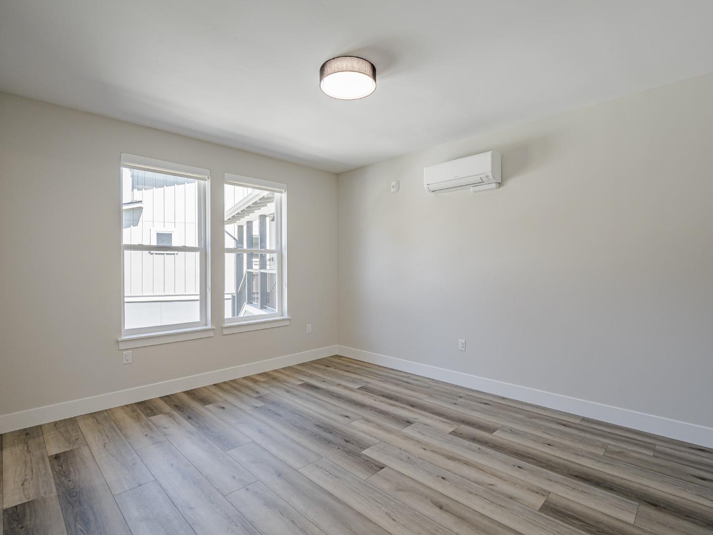 Detail Gallery Image 23 of 26 For 101 Aptos Village Way #1,  Aptos,  CA 95003 - 2 Beds | 2/1 Baths