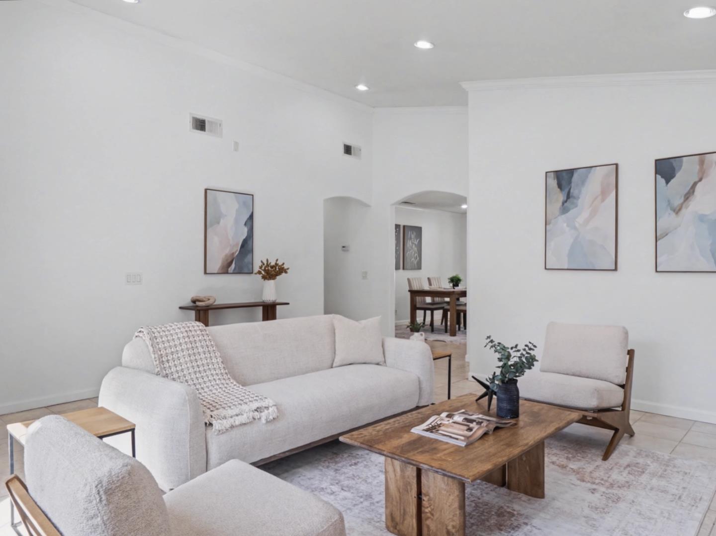 Detail Gallery Image 6 of 44 For 4950 Scarlett Way, San Jose,  CA 95111 - 3 Beds | 2 Baths