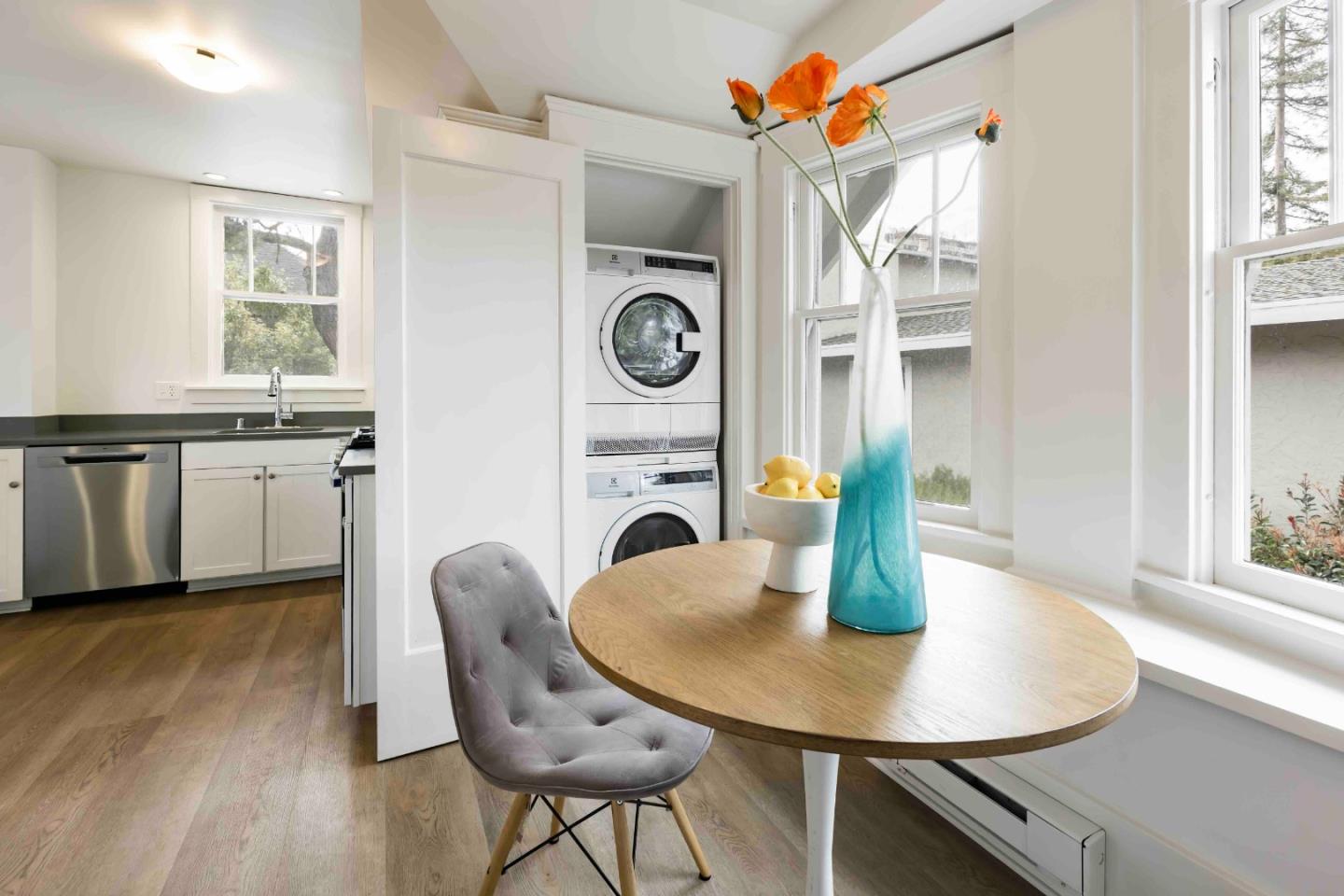 Detail Gallery Image 8 of 28 For 738-740 Webster St, Palo Alto,  CA 94301 - 5 Beds | 4 Baths