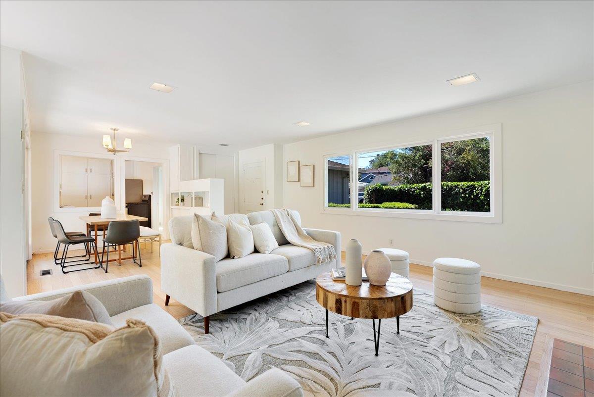 Detail Gallery Image 10 of 46 For 410 13th Ave, Santa Cruz,  CA 95062 - 2 Beds | 1 Baths