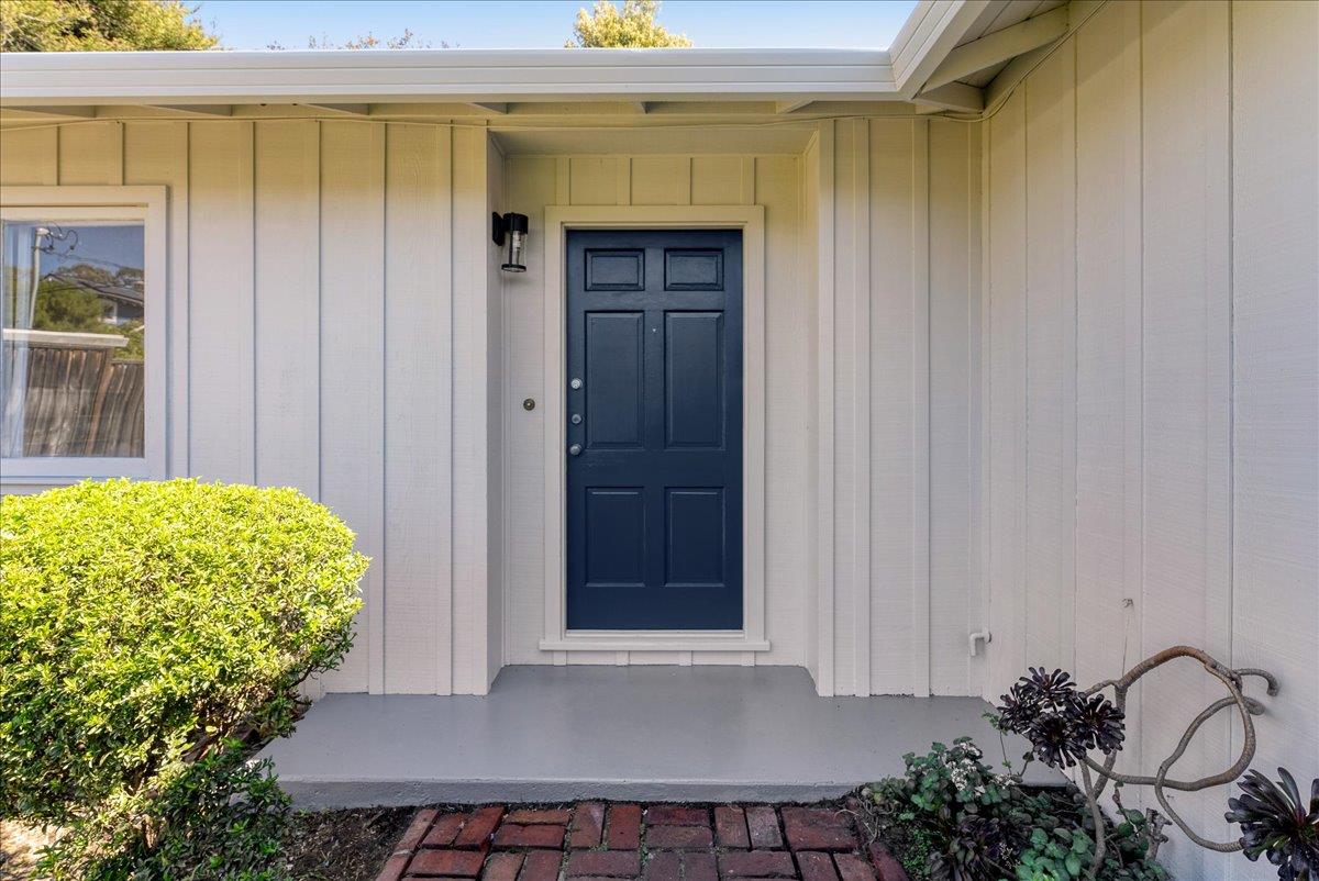 Detail Gallery Image 6 of 46 For 410 13th Ave, Santa Cruz,  CA 95062 - 2 Beds | 1 Baths