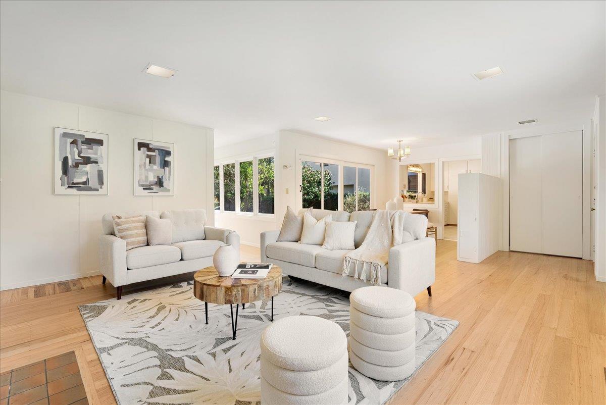 Detail Gallery Image 9 of 46 For 410 13th Ave, Santa Cruz,  CA 95062 - 2 Beds | 1 Baths