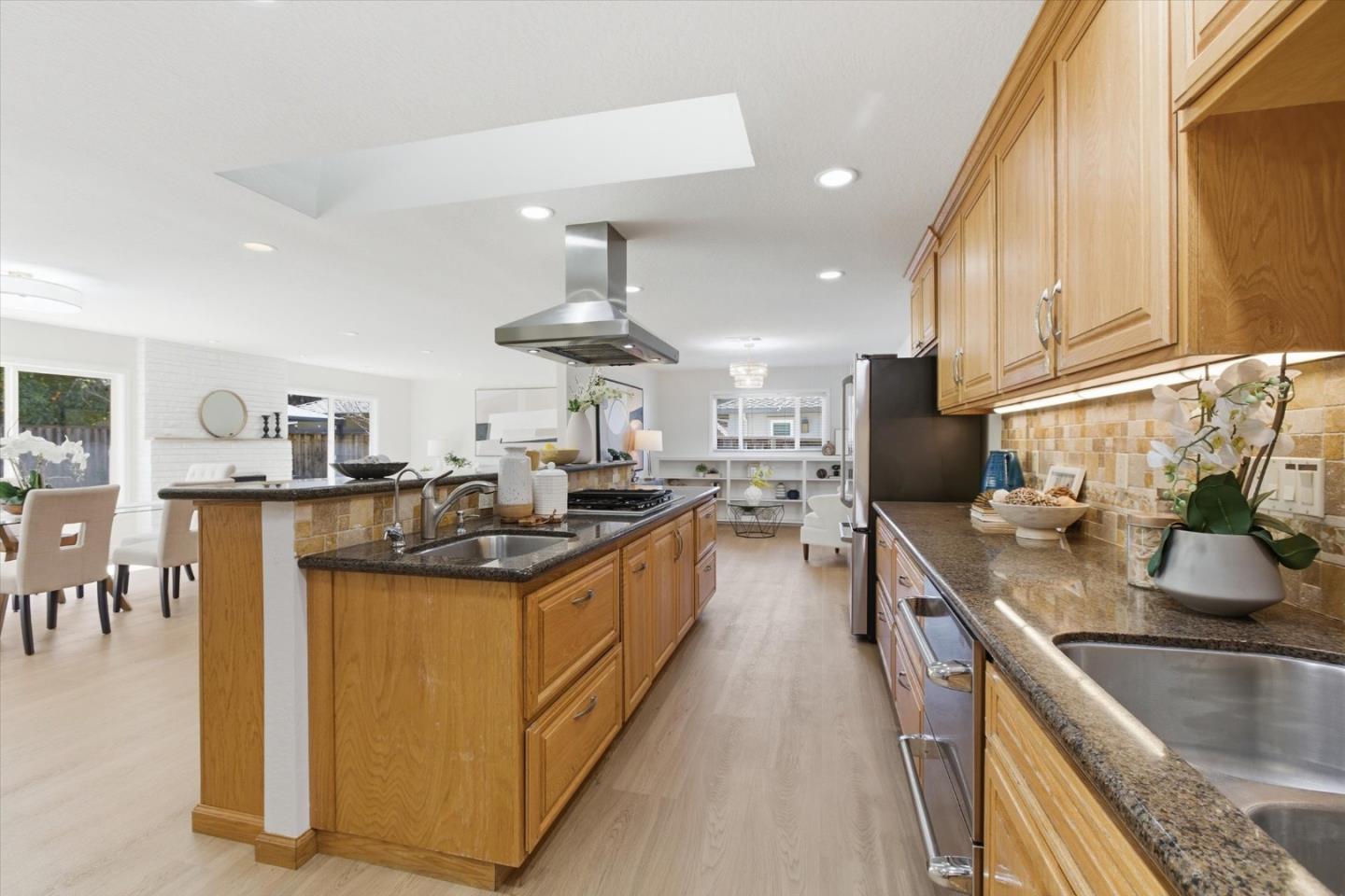 Detail Gallery Image 15 of 68 For 1766 Cherry Grove Dr, San Jose,  CA 95125 - 4 Beds | 2 Baths