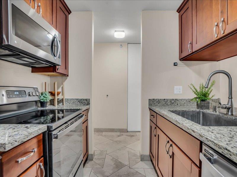 Detail Gallery Image 2 of 26 For 7101 Shelter Creek Ln, San Bruno,  CA 94066 - 1 Beds | 1 Baths