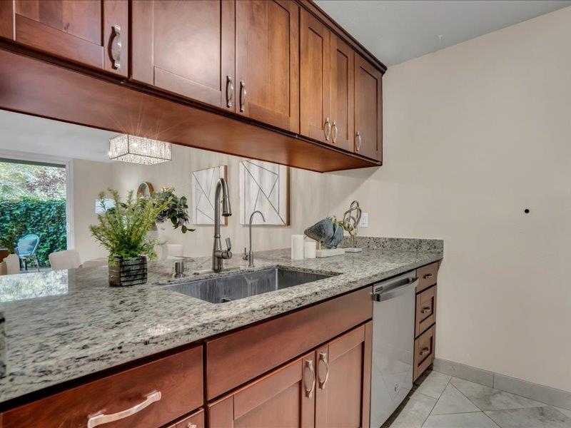 Detail Gallery Image 3 of 26 For 7101 Shelter Creek Ln, San Bruno,  CA 94066 - 1 Beds | 1 Baths