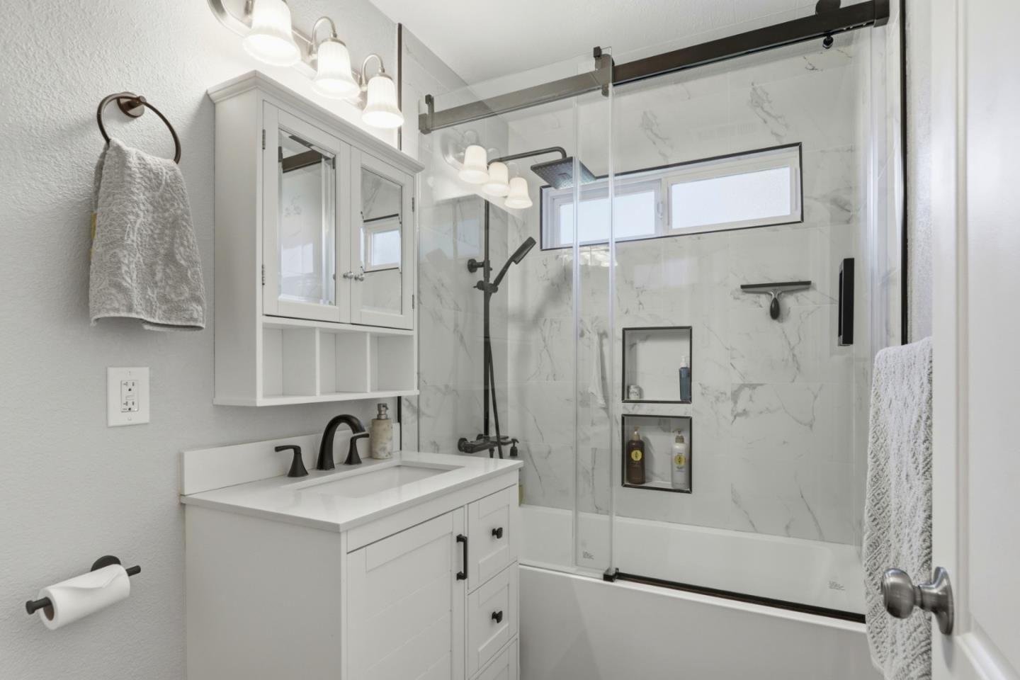 Detail Gallery Image 19 of 27 For 888 Corlista Dr, San Jose,  CA 95128 - 3 Beds | 1/1 Baths