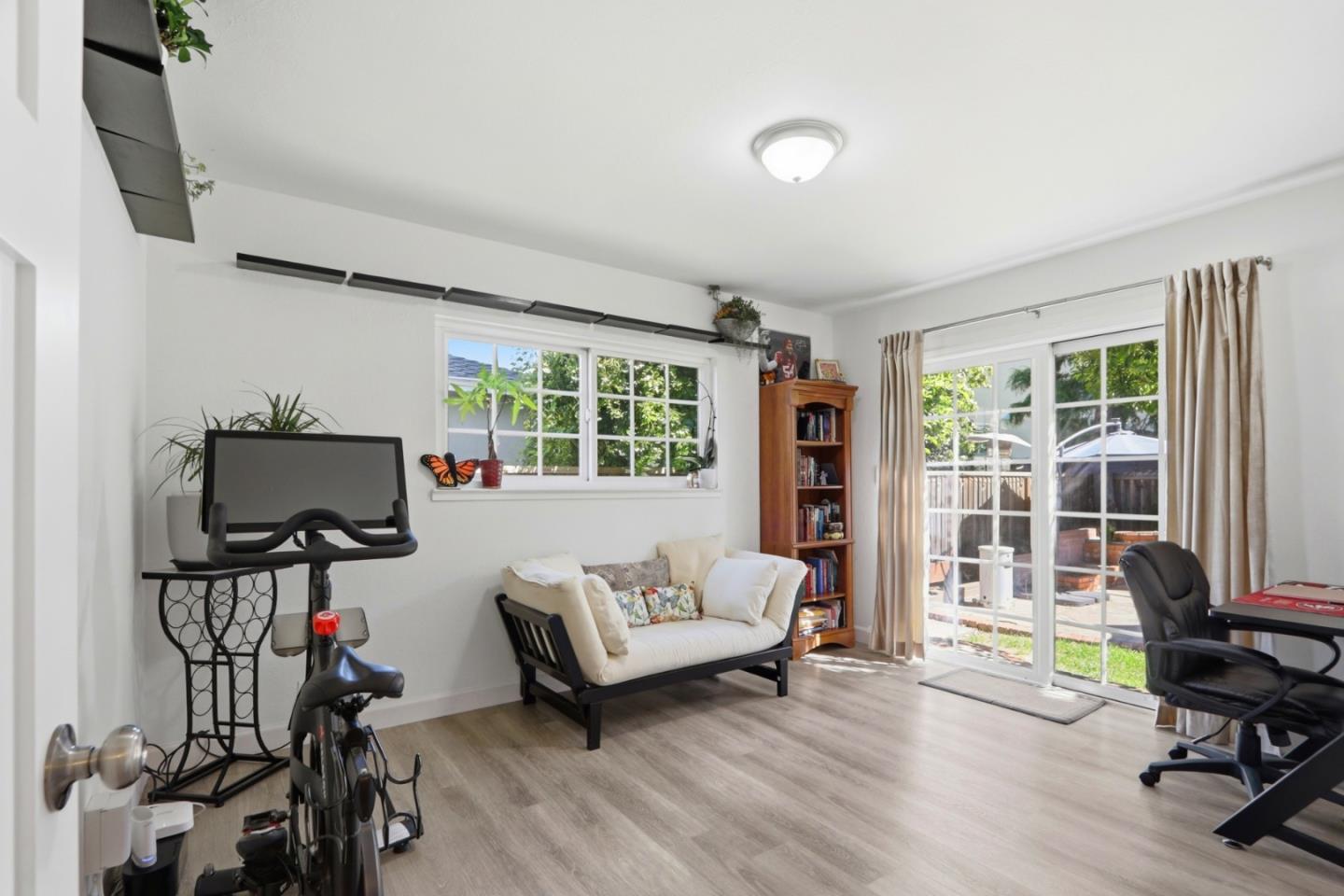 Detail Gallery Image 21 of 27 For 888 Corlista Dr, San Jose,  CA 95128 - 3 Beds | 1/1 Baths