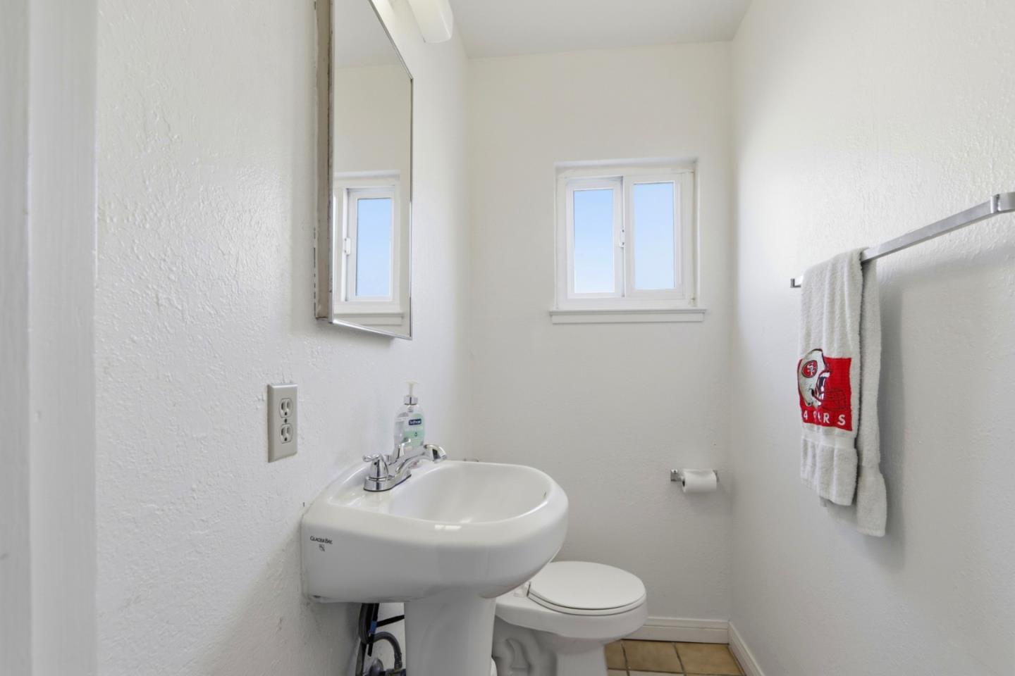 Detail Gallery Image 25 of 27 For 888 Corlista Dr, San Jose,  CA 95128 - 3 Beds | 1/1 Baths