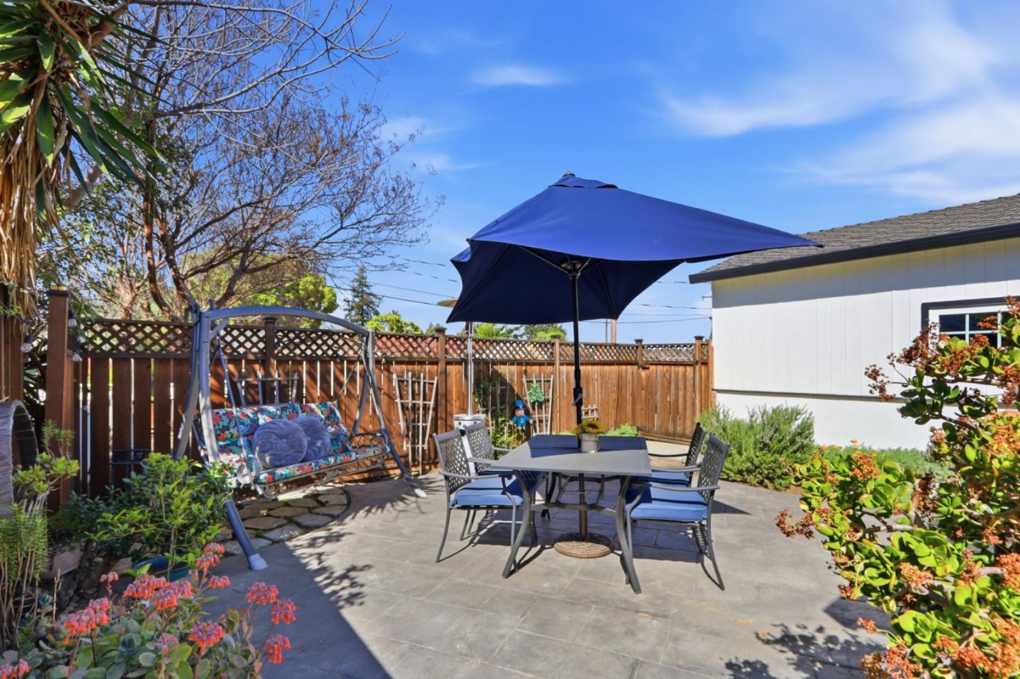 Detail Gallery Image 5 of 27 For 888 Corlista Dr, San Jose,  CA 95128 - 3 Beds | 1/1 Baths