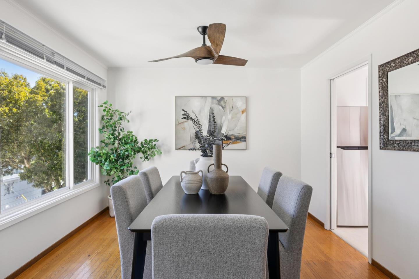 Detail Gallery Image 12 of 38 For 980 Burnett Ave, San Francisco,  CA 94131 - 5 Beds | 2 Baths