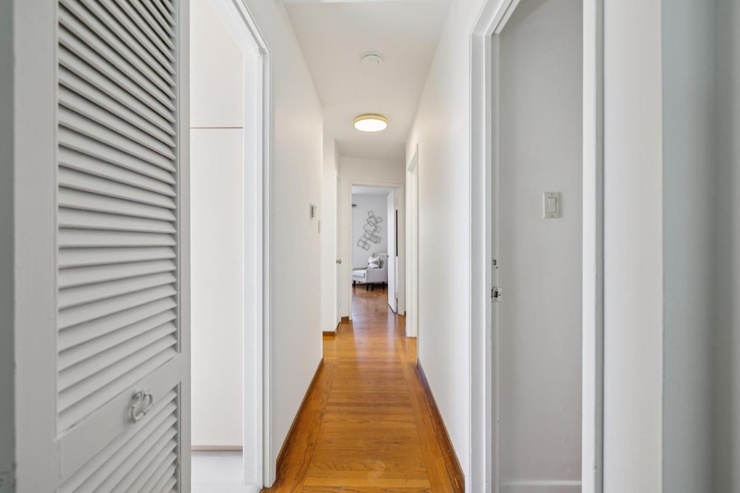 Detail Gallery Image 18 of 38 For 980 Burnett Ave, San Francisco,  CA 94131 - 5 Beds | 2 Baths