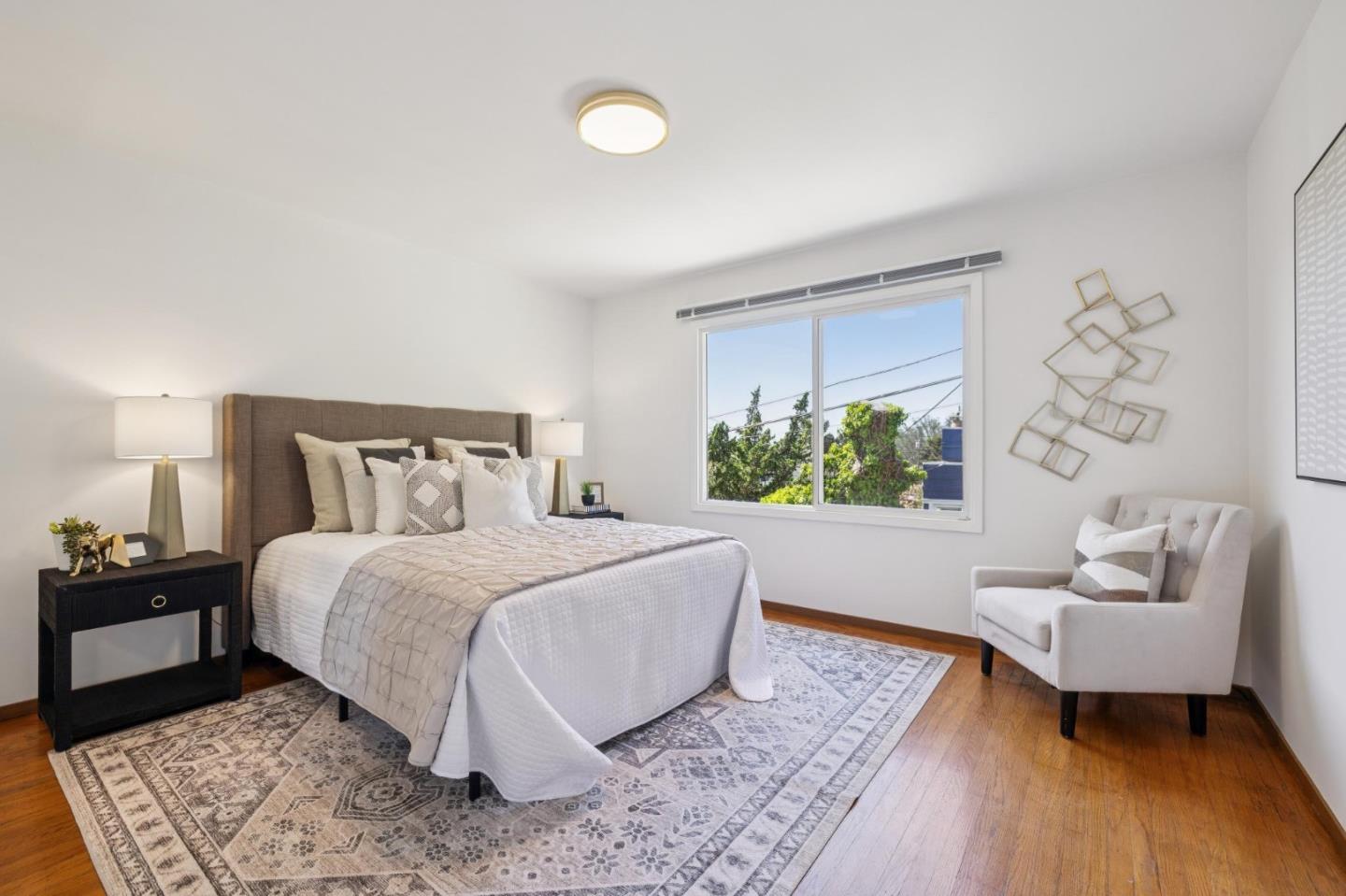 Detail Gallery Image 22 of 38 For 980 Burnett Ave, San Francisco,  CA 94131 - 5 Beds | 2 Baths