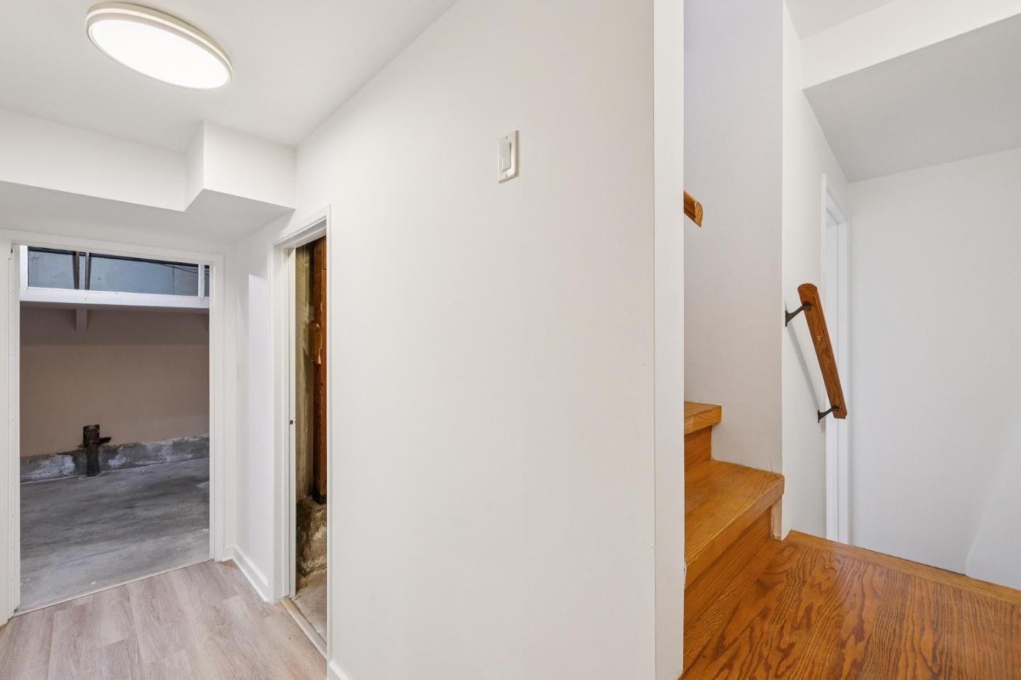 Detail Gallery Image 27 of 38 For 980 Burnett Ave, San Francisco,  CA 94131 - 5 Beds | 2 Baths