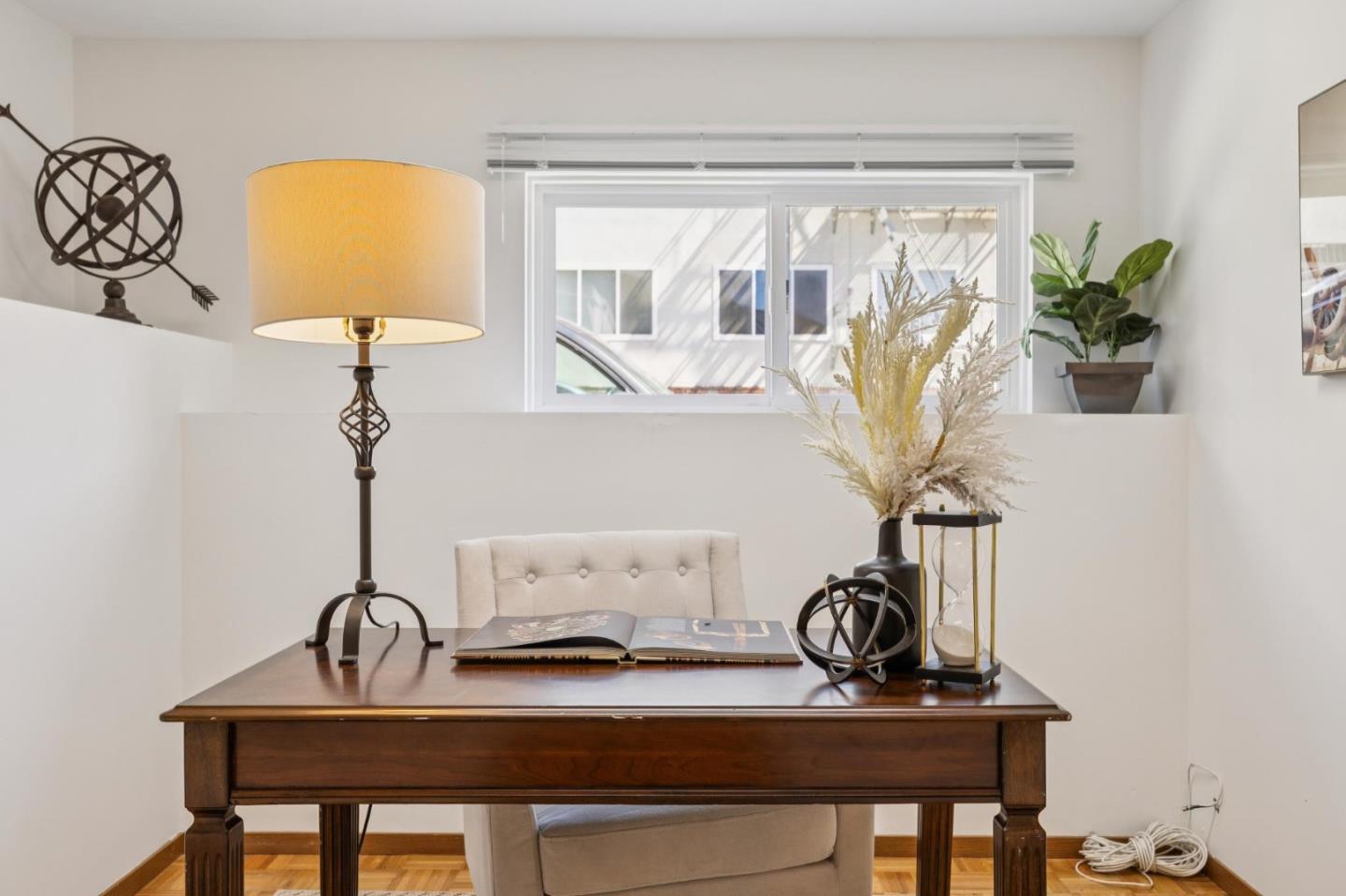 Detail Gallery Image 29 of 38 For 980 Burnett Ave, San Francisco,  CA 94131 - 5 Beds | 2 Baths