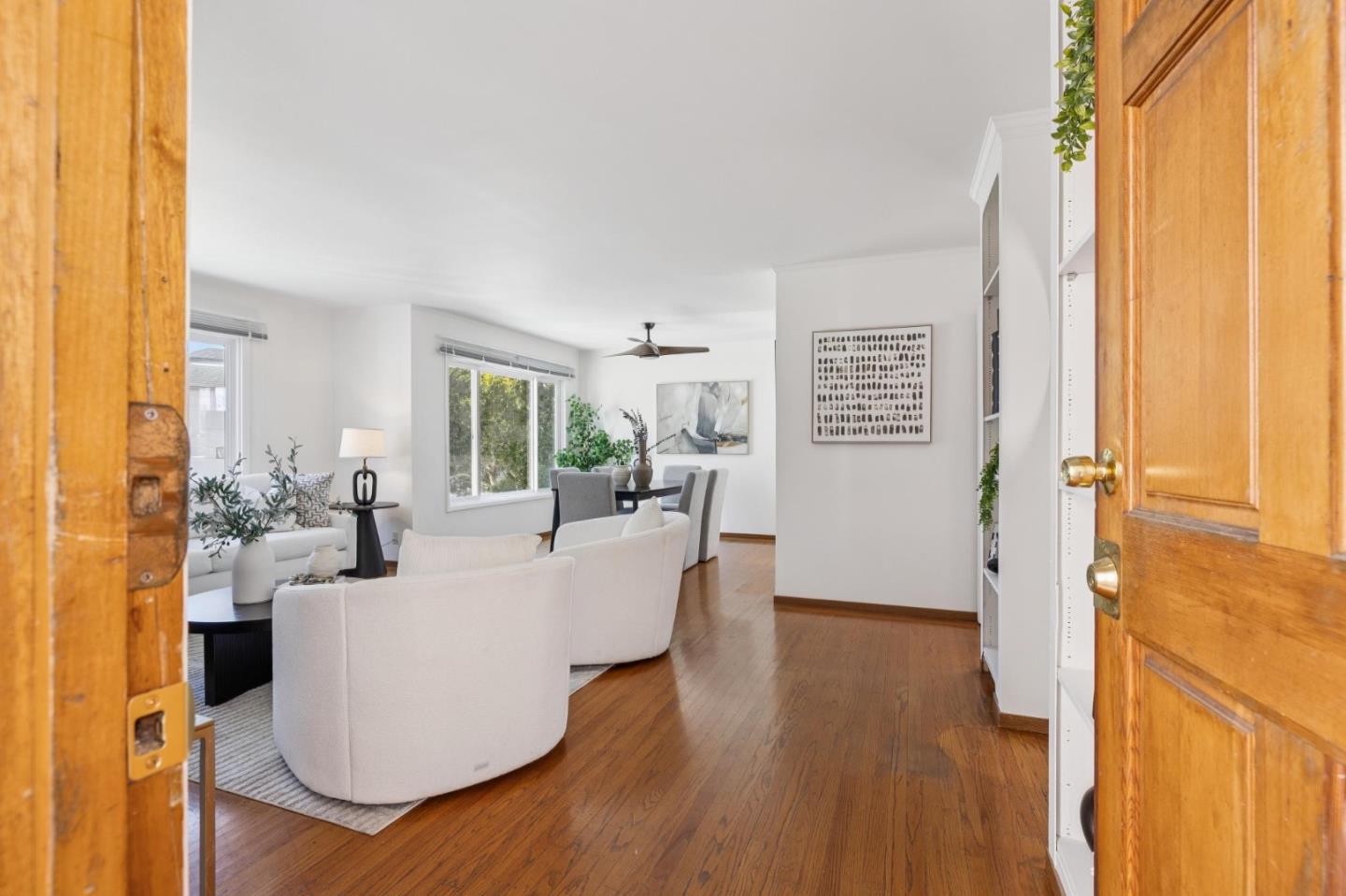 Detail Gallery Image 7 of 38 For 980 Burnett Ave, San Francisco,  CA 94131 - 5 Beds | 2 Baths