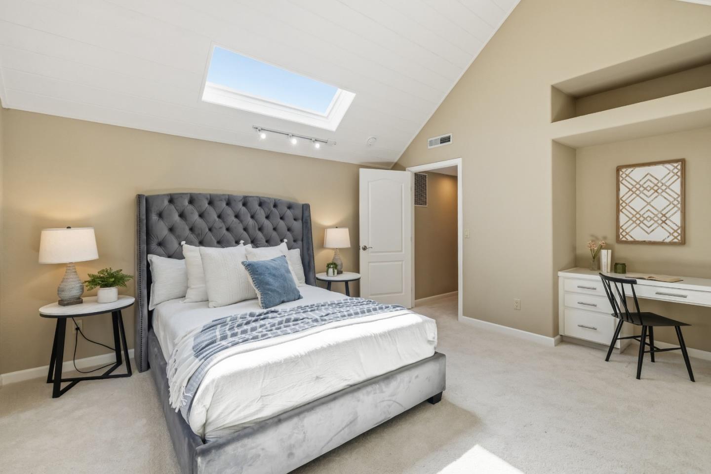 Detail Gallery Image 13 of 36 For 4750 Capitola Rd, Capitola,  CA 95010 - 3 Beds | 2/1 Baths