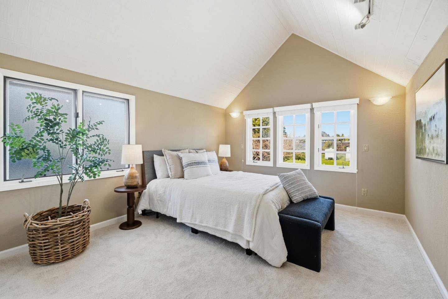 Detail Gallery Image 18 of 36 For 4750 Capitola Rd, Capitola,  CA 95010 - 3 Beds | 2/1 Baths