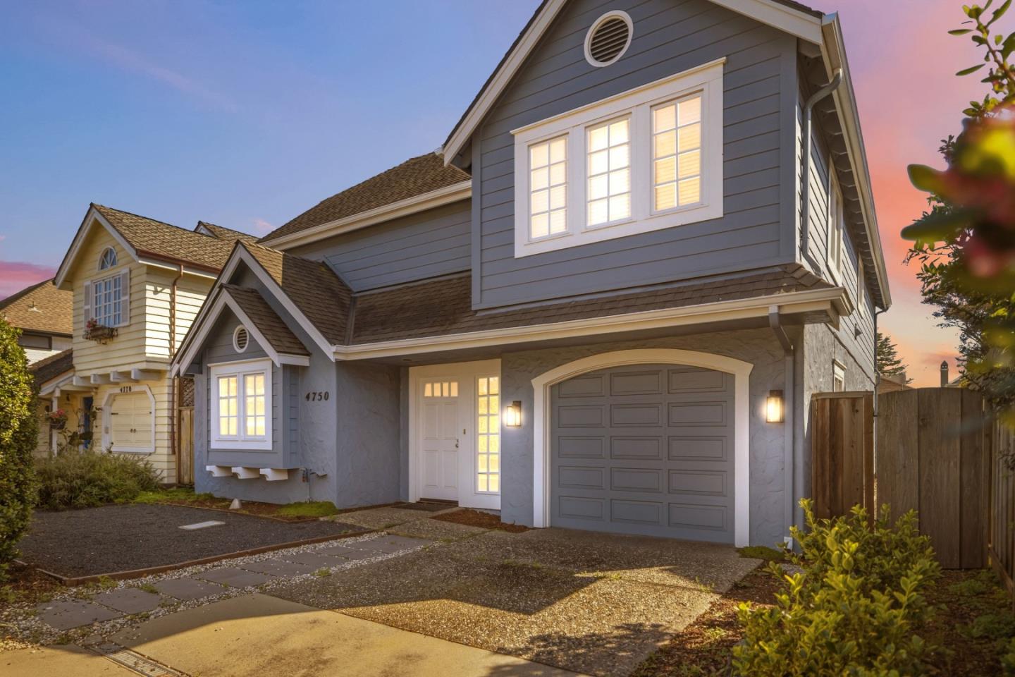 Detail Gallery Image 2 of 36 For 4750 Capitola Rd, Capitola,  CA 95010 - 3 Beds | 2/1 Baths