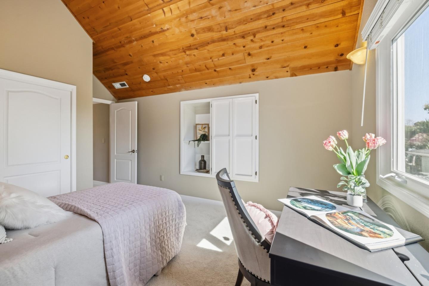 Detail Gallery Image 21 of 36 For 4750 Capitola Rd, Capitola,  CA 95010 - 3 Beds | 2/1 Baths