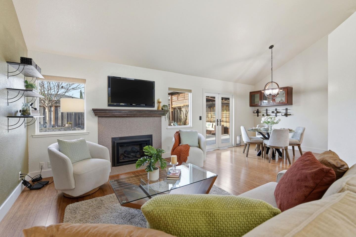 Detail Gallery Image 2 of 13 For 4470 Bush Cir, Fremont,  CA 94538 - 3 Beds | 2 Baths