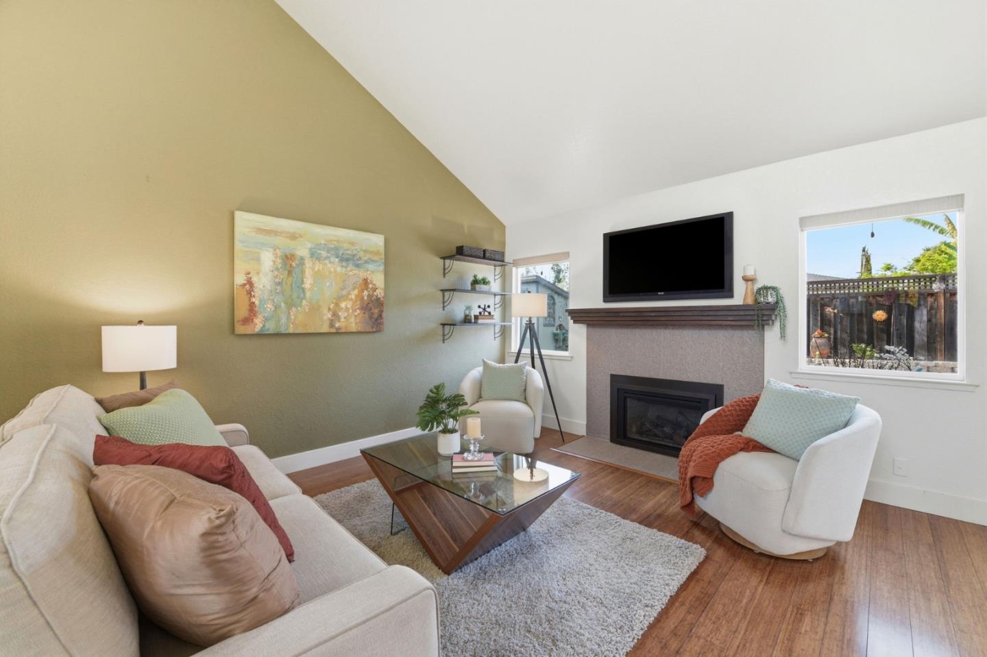 Detail Gallery Image 3 of 13 For 4470 Bush Cir, Fremont,  CA 94538 - 3 Beds | 2 Baths