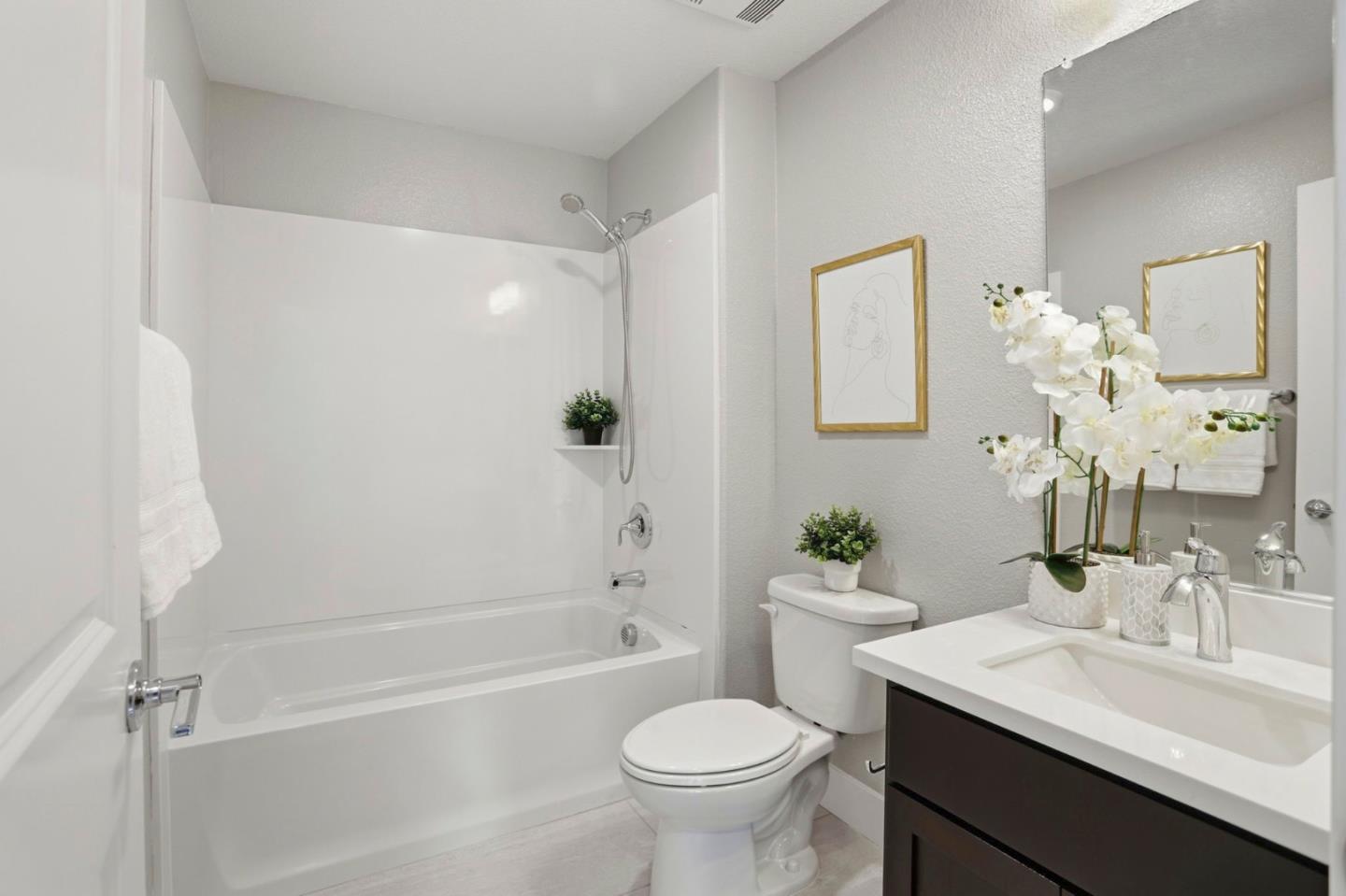 Detail Gallery Image 17 of 35 For 670 Squire Ave, San Jose,  CA 95133 - 3 Beds | 3 Baths