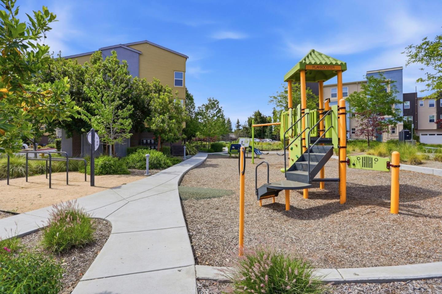 Detail Gallery Image 32 of 35 For 670 Squire Ave, San Jose,  CA 95133 - 3 Beds | 3 Baths