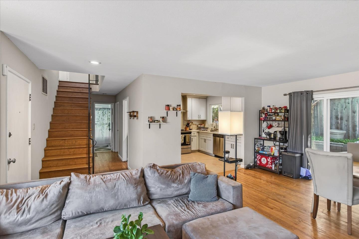 Detail Gallery Image 14 of 27 For 910-912 Academy Ave, Belmont,  CA 94002 - – Beds | – Baths