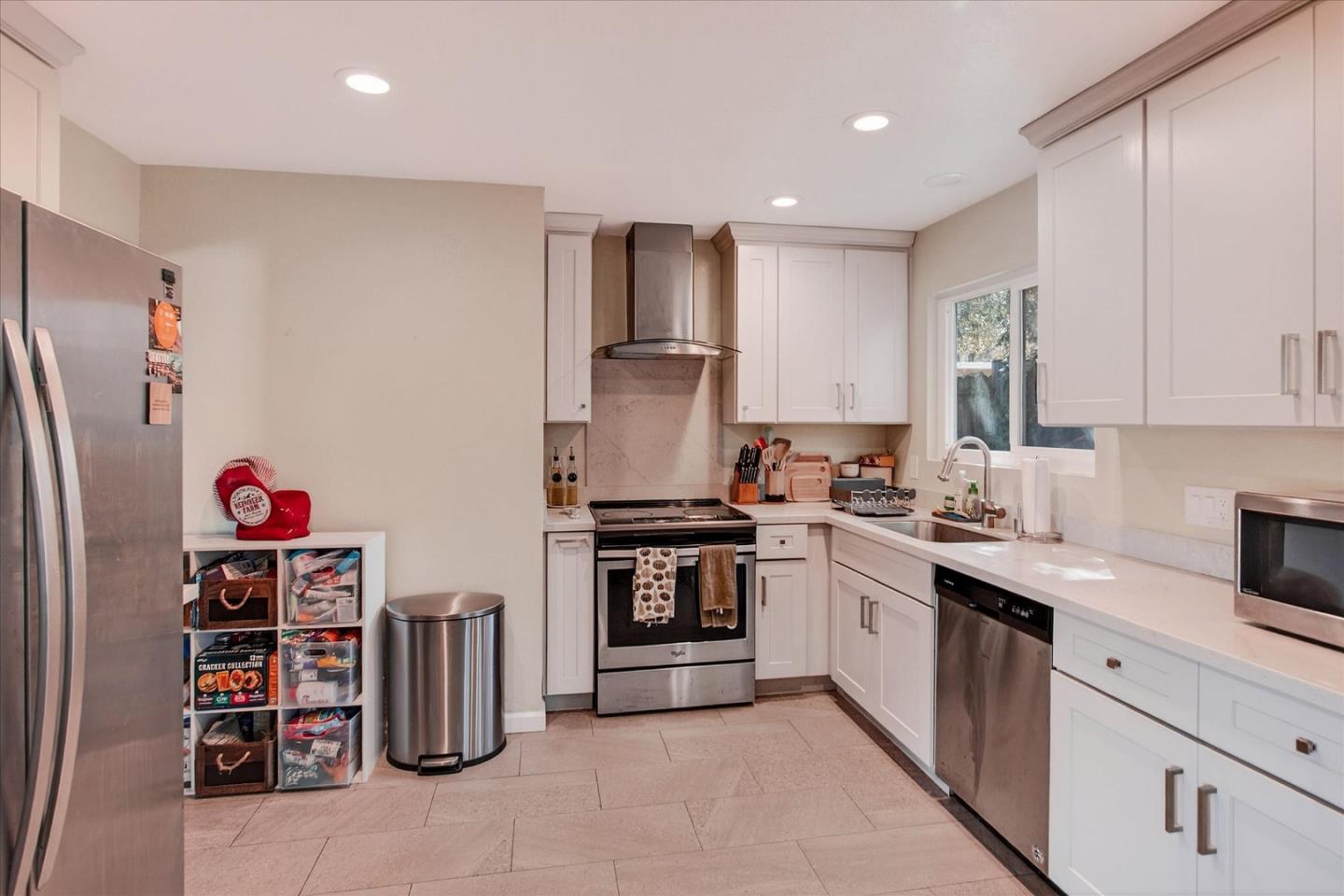 Detail Gallery Image 15 of 27 For 910-912 Academy Ave, Belmont,  CA 94002 - – Beds | – Baths