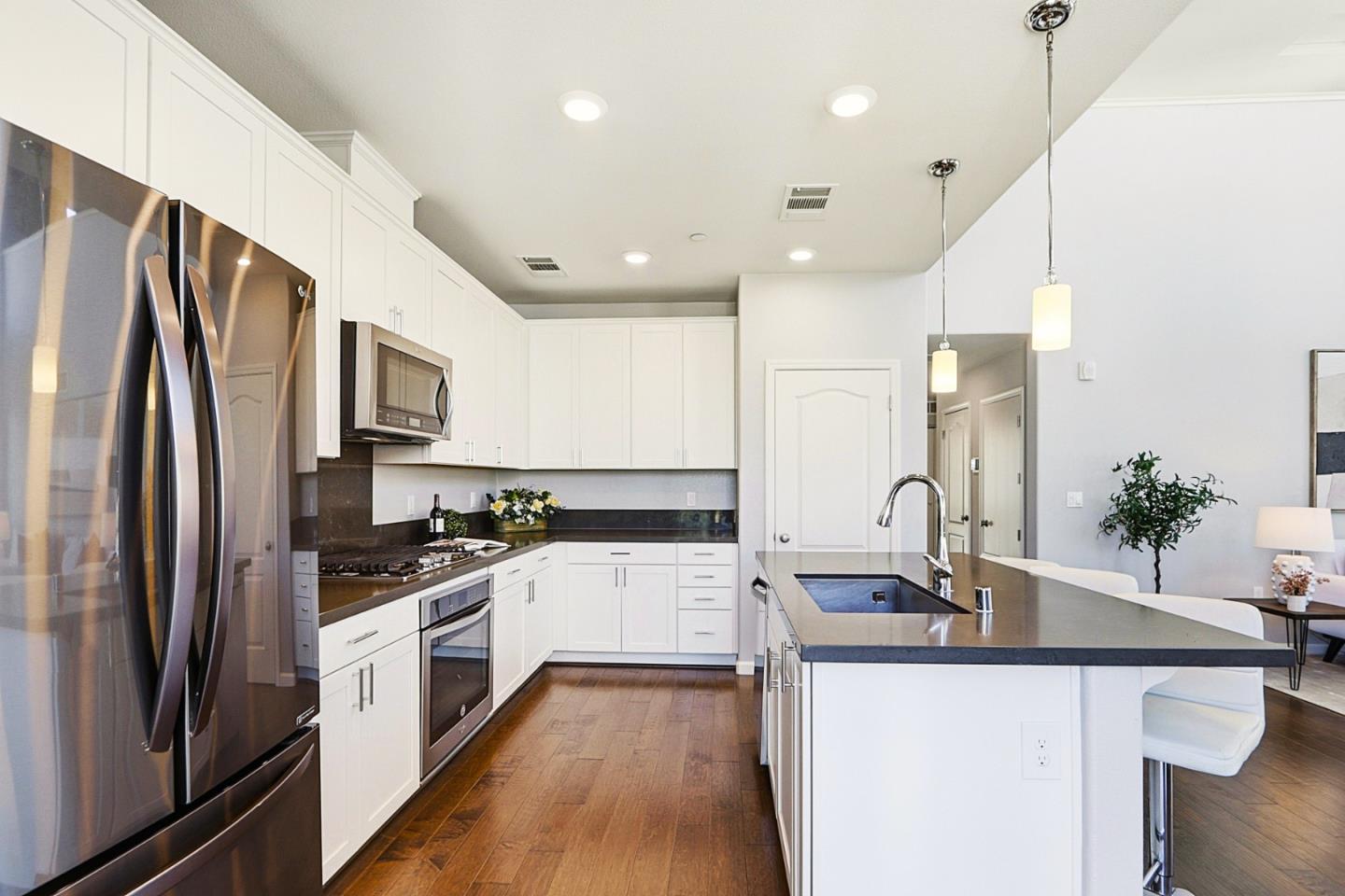 Detail Gallery Image 11 of 67 For 280 William Manly St #5,  San Jose,  CA 95136 - 2 Beds | 2 Baths
