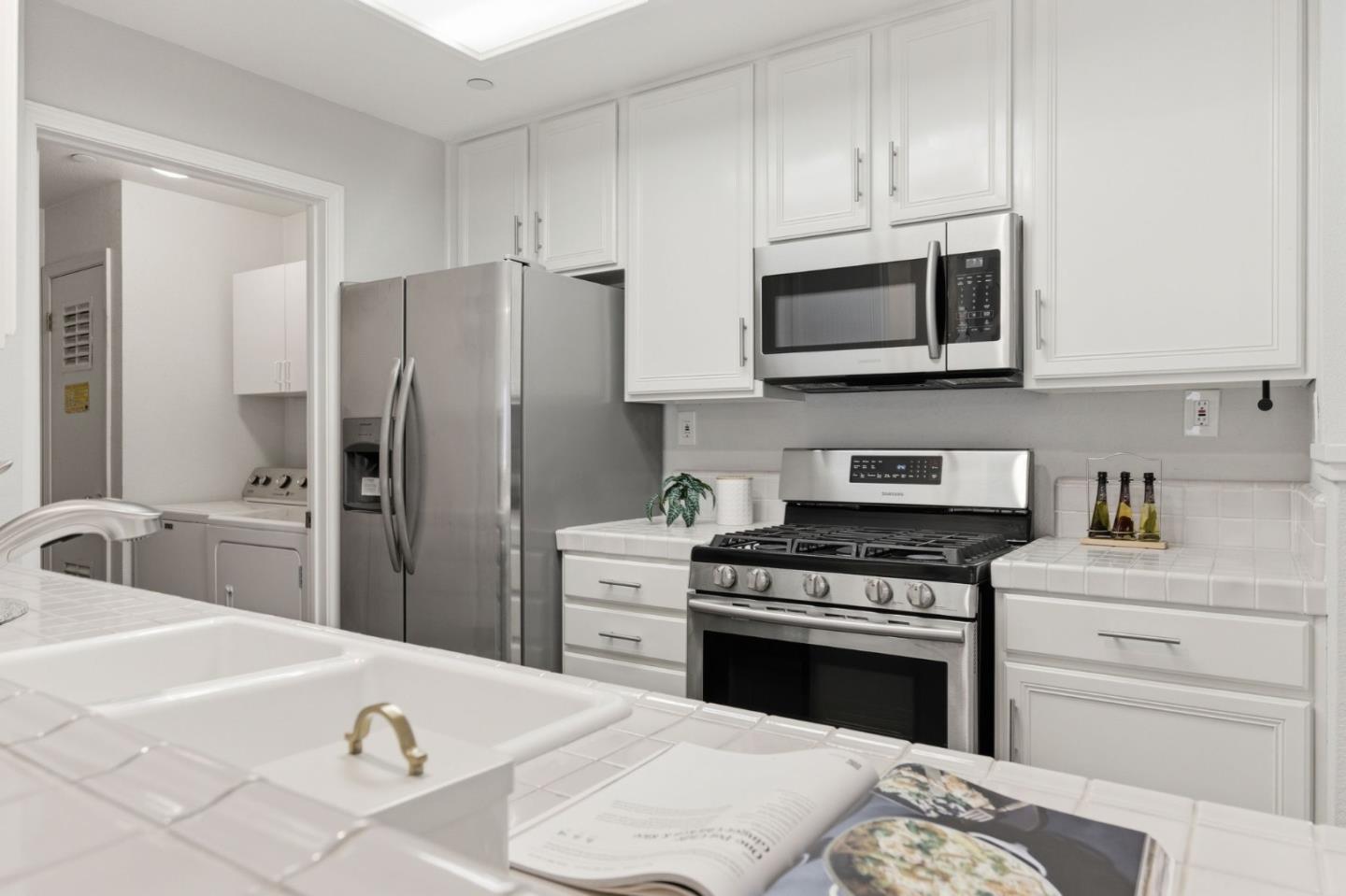 Detail Gallery Image 11 of 41 For 602 Arcadia Ter #305,  Sunnyvale,  CA 94085 - 2 Beds | 2 Baths