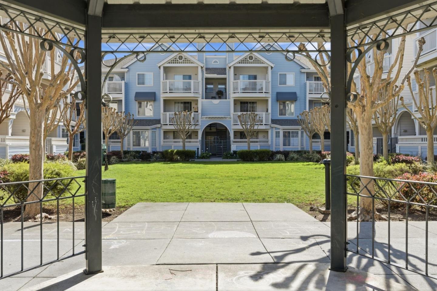 Detail Gallery Image 34 of 41 For 602 Arcadia Ter #305,  Sunnyvale,  CA 94085 - 2 Beds | 2 Baths