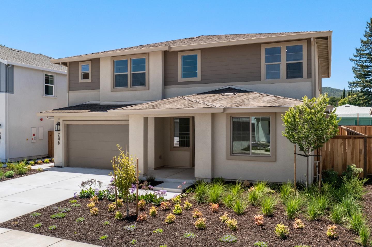 Detail Gallery Image 2 of 18 For 7379 Ailes Ct, Gilroy,  CA 95020 - 5 Beds | 4/1 Baths