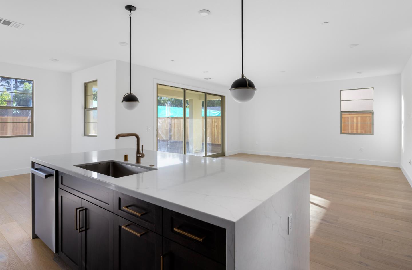 Detail Gallery Image 6 of 18 For 7379 Ailes Ct, Gilroy,  CA 95020 - 5 Beds | 4/1 Baths