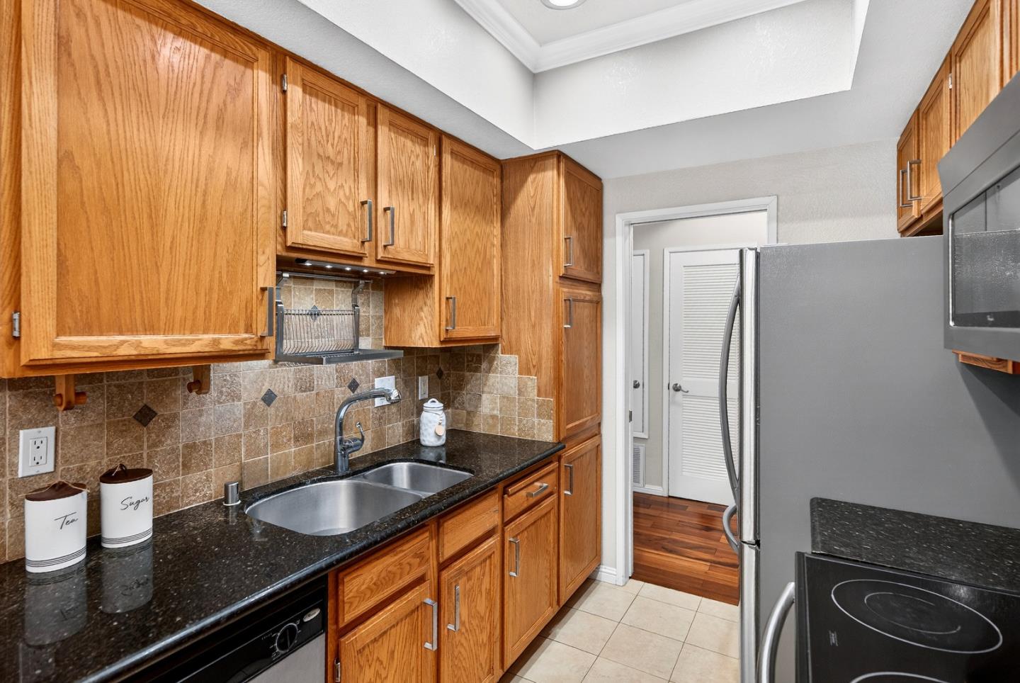 Detail Gallery Image 5 of 35 For 22330 Homestead Rd #214,  Cupertino,  CA 95014 - 2 Beds | 2 Baths