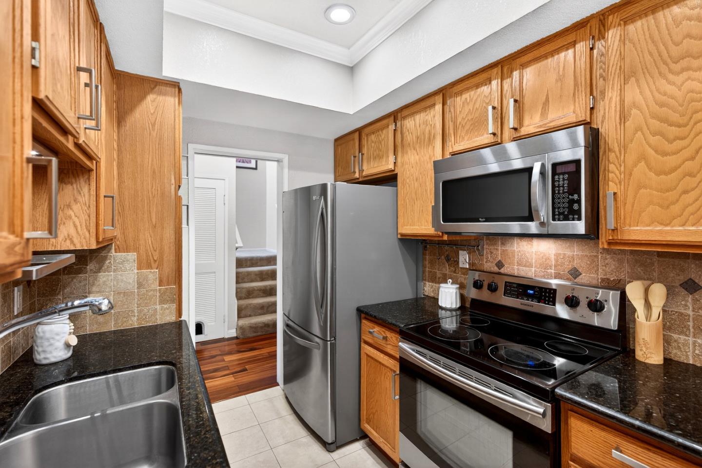 Detail Gallery Image 6 of 35 For 22330 Homestead Rd #214,  Cupertino,  CA 95014 - 2 Beds | 2 Baths