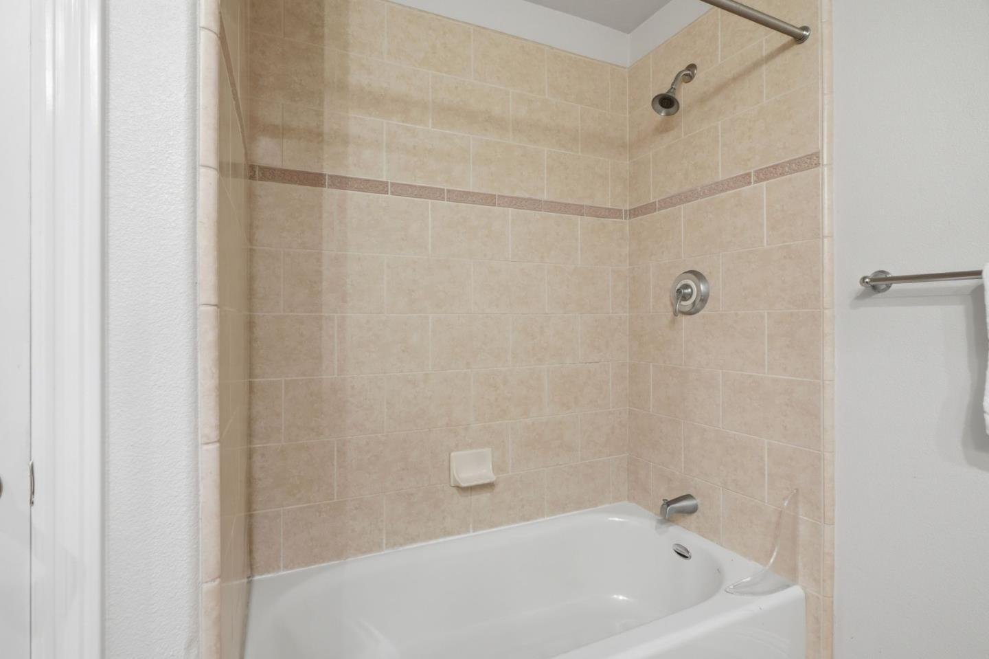 Detail Gallery Image 25 of 67 For 633 Elm St #209,  San Carlos,  CA 94070 - 2 Beds | 2 Baths