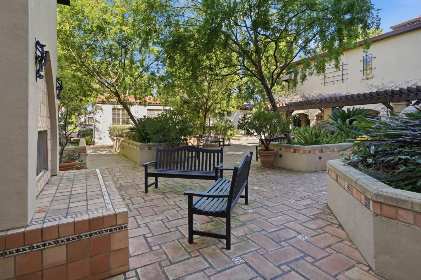 Detail Gallery Image 38 of 67 For 633 Elm St #209,  San Carlos,  CA 94070 - 2 Beds | 2 Baths