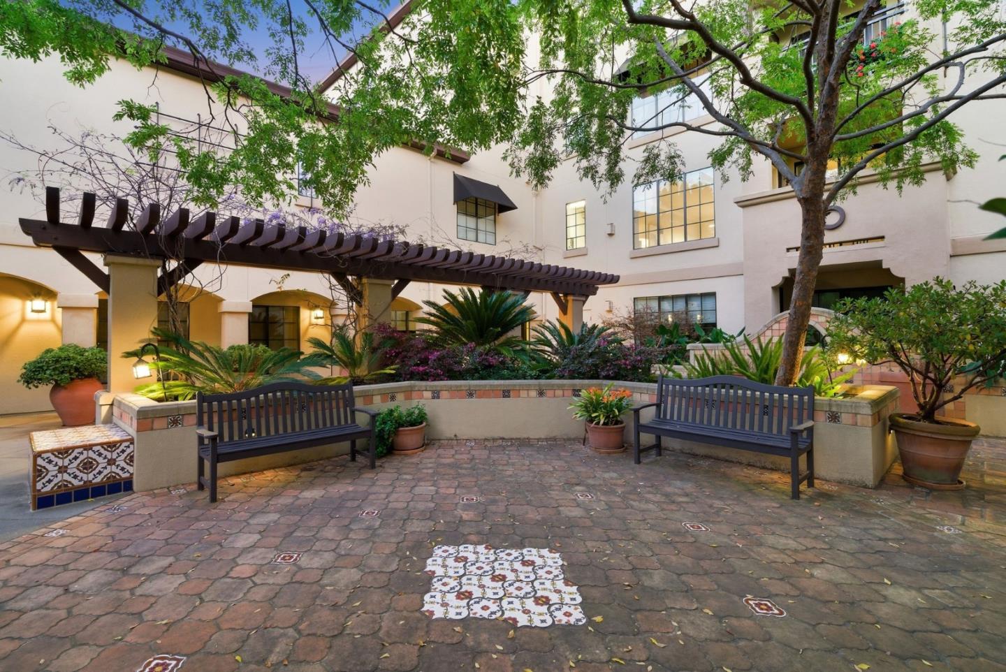 Detail Gallery Image 45 of 67 For 633 Elm St #209,  San Carlos,  CA 94070 - 2 Beds | 2 Baths