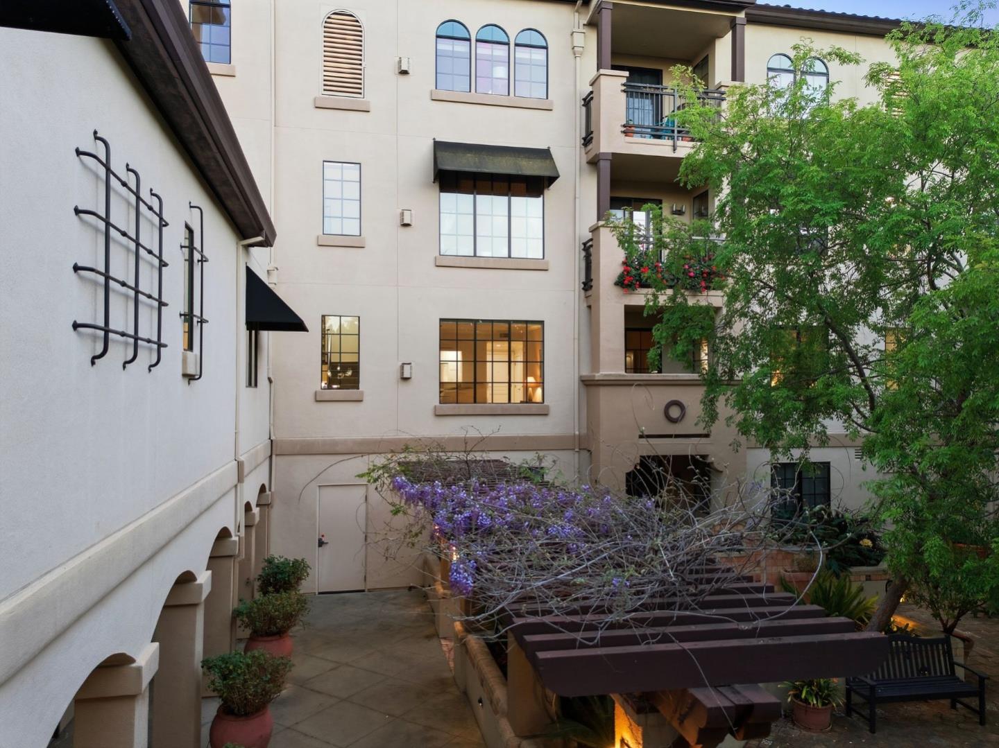 Detail Gallery Image 46 of 67 For 633 Elm St #209,  San Carlos,  CA 94070 - 2 Beds | 2 Baths