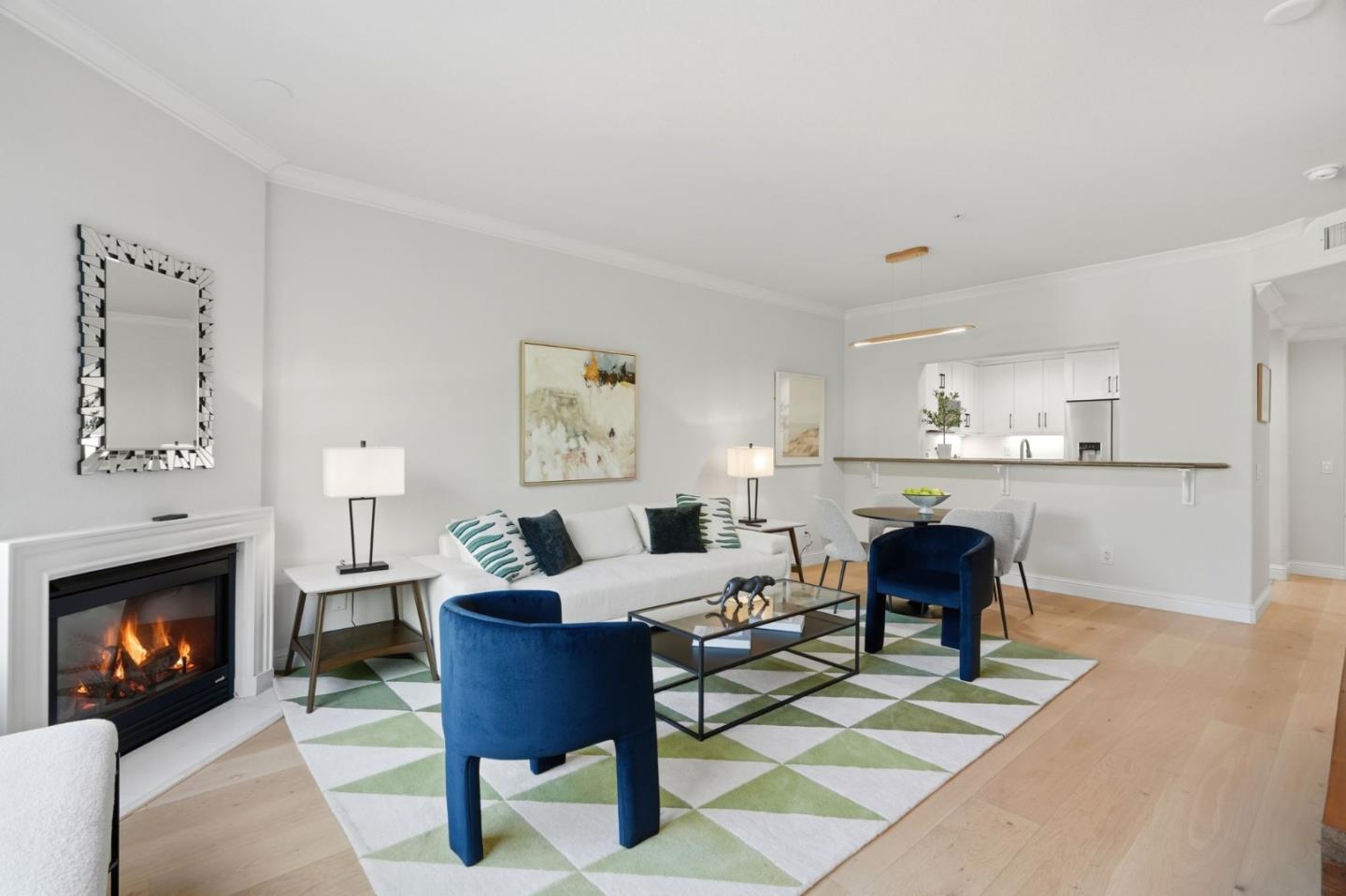 Detail Gallery Image 5 of 67 For 633 Elm St #209,  San Carlos,  CA 94070 - 2 Beds | 2 Baths